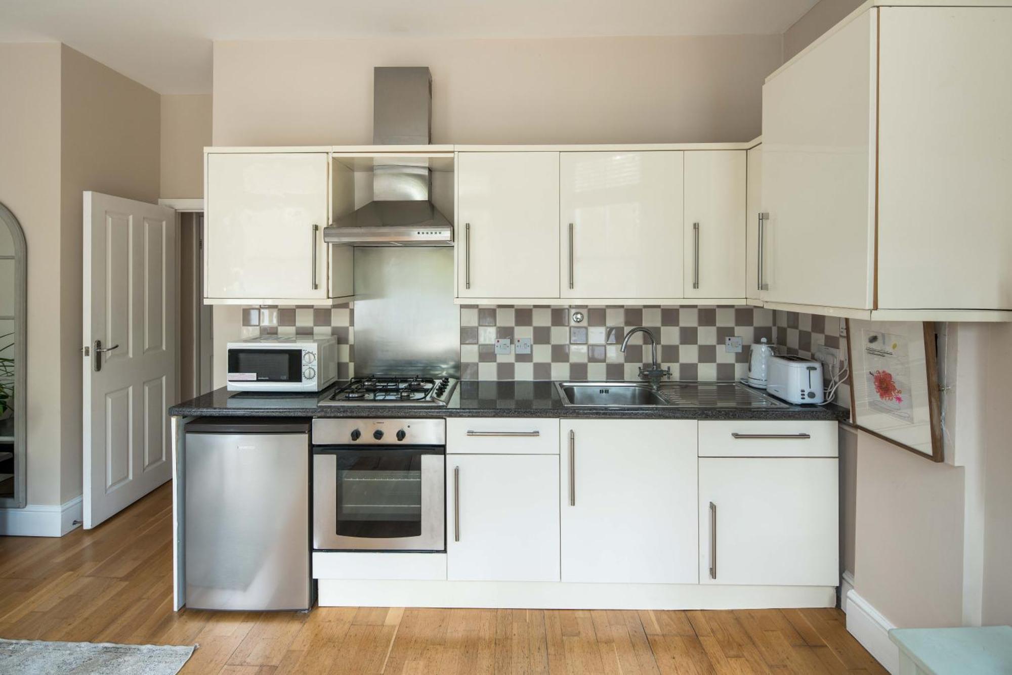 Chic 2-bedroom On The Kings Road, Chelsea London