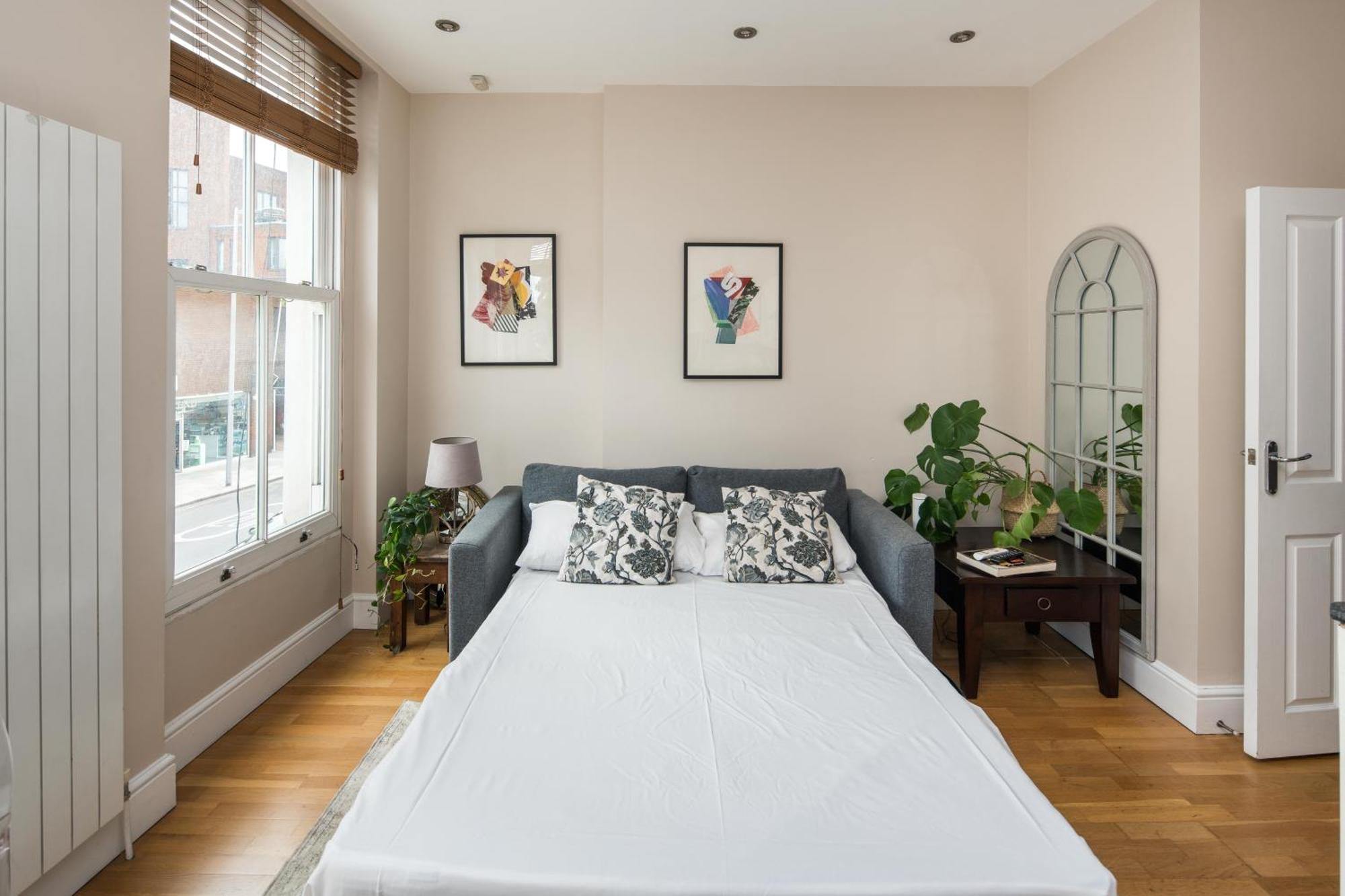 Chic 2-bedroom On The Kings Road, Chelsea * London